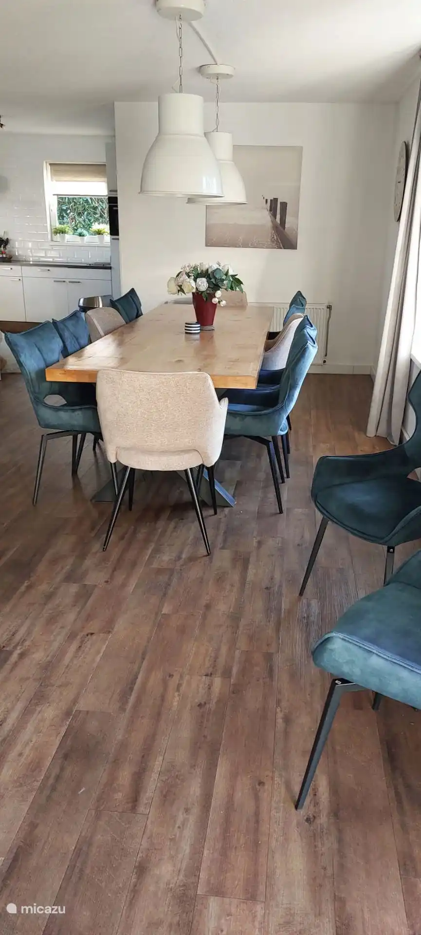 Eettafel richting keuken