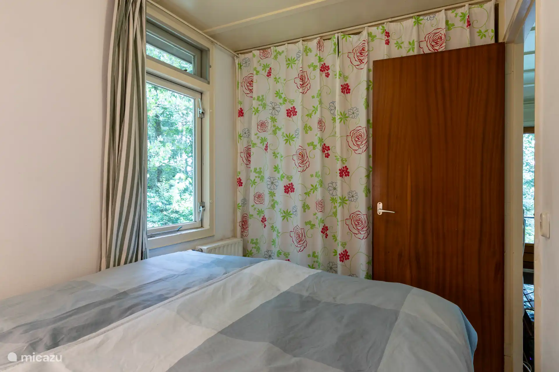 2. Schlafzimmer mit Doppelbett