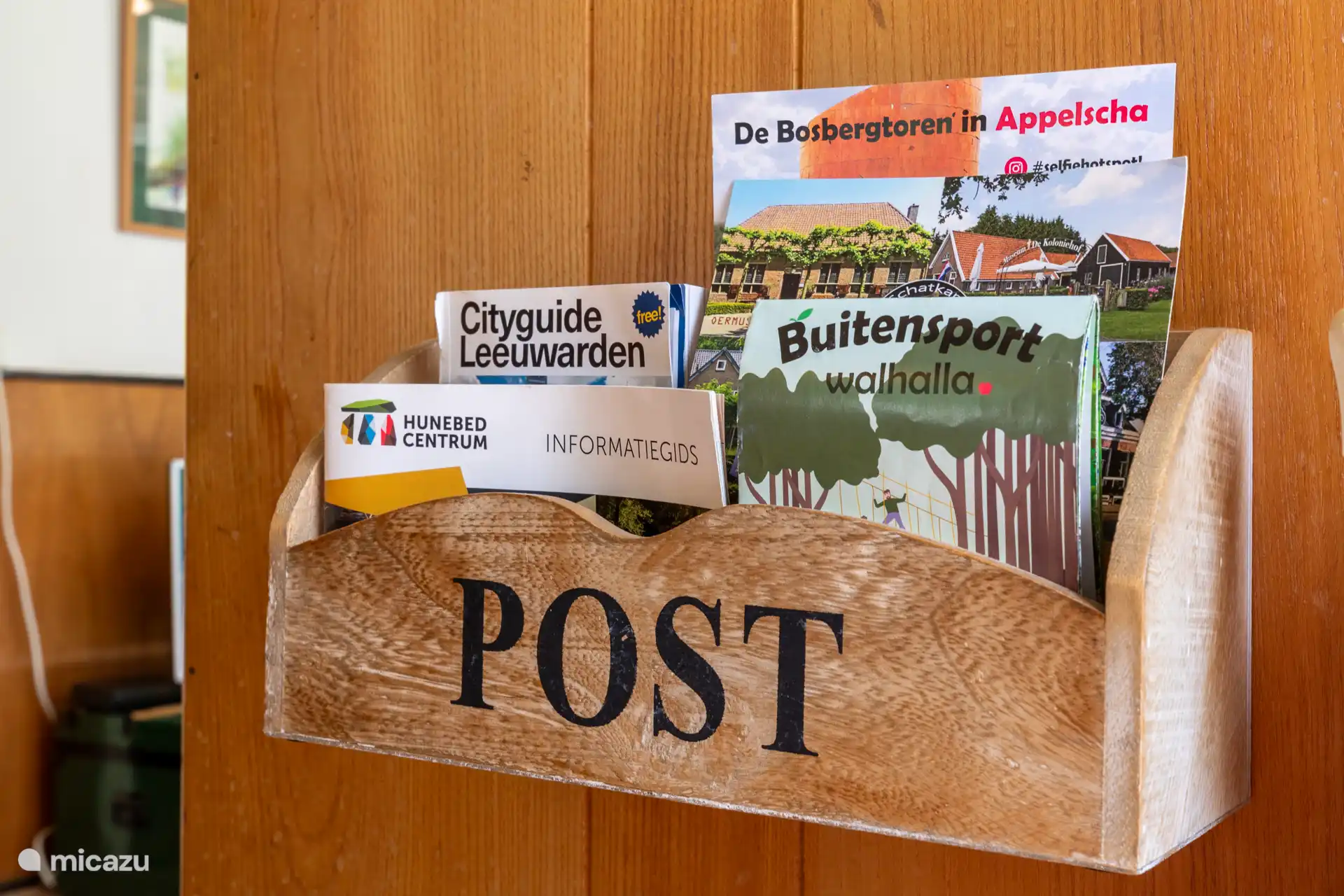 Behälter für Flugblätter