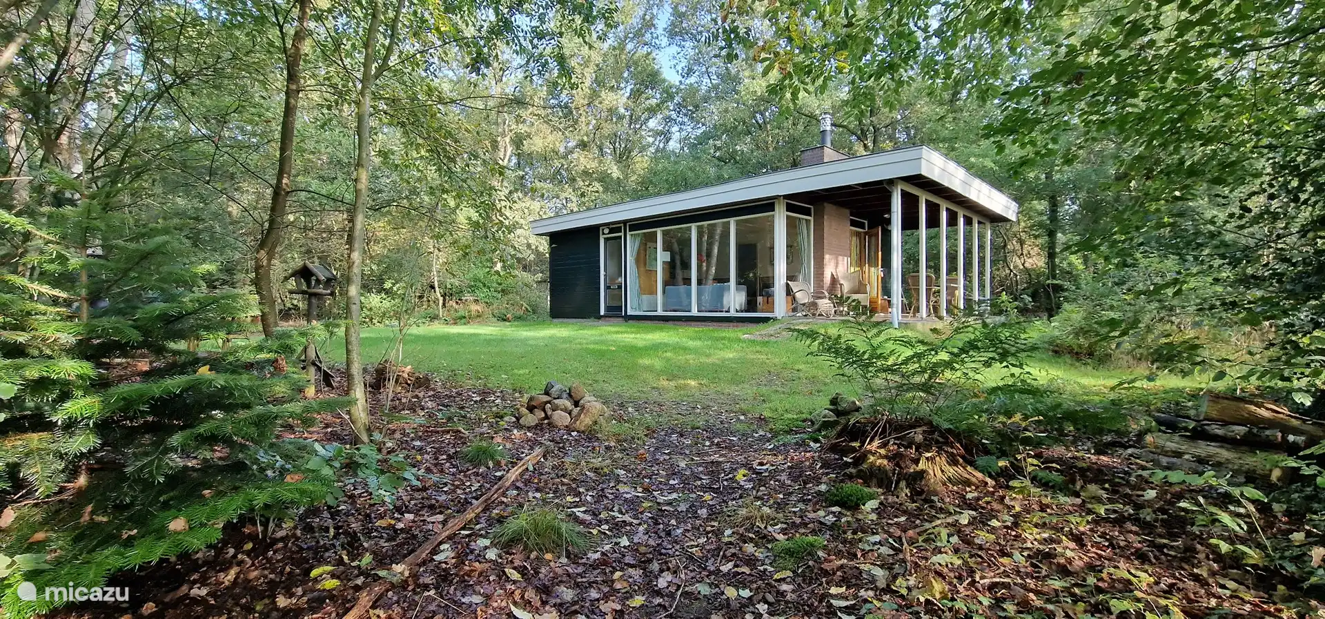 Die Veranda ist ein schöner Ort, um Wildtiere und Vögel zu beobachten