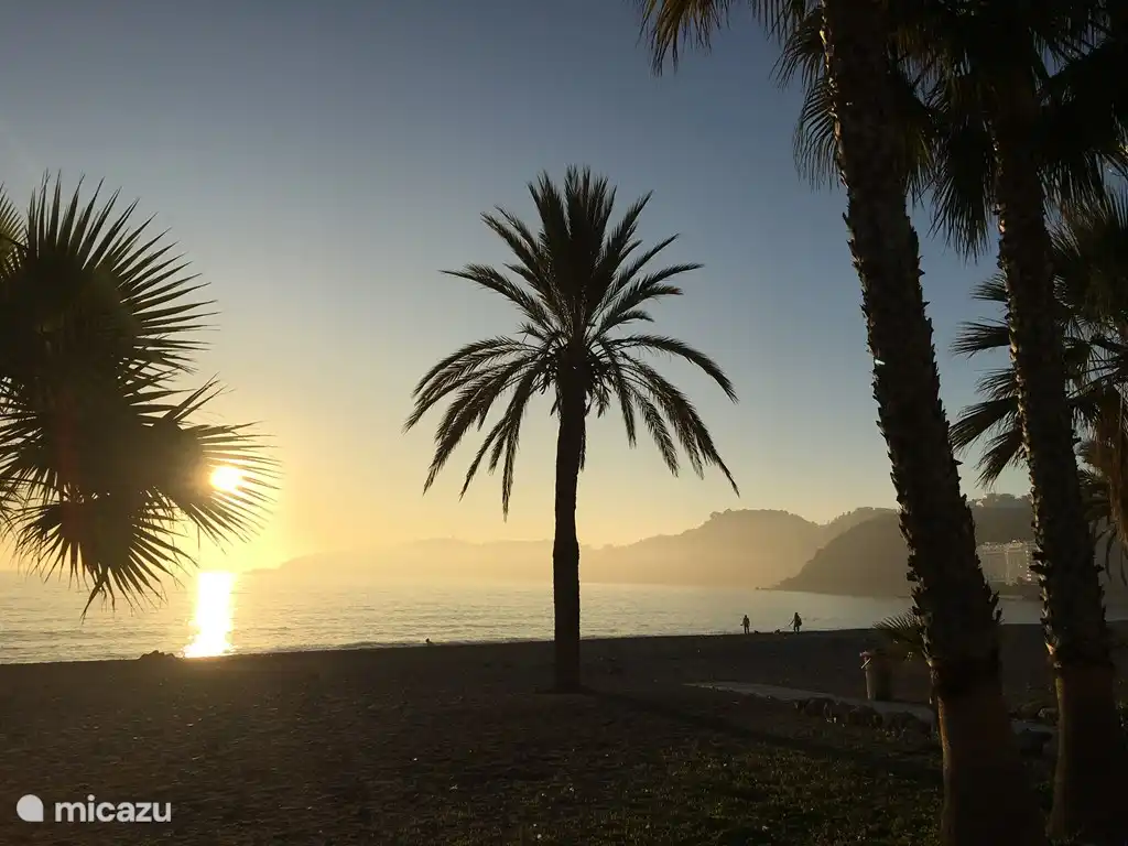Coucher de soleil sur la plage de San Christobál