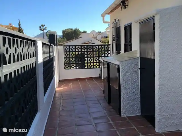 Villa Casa Cinco  | Espagne, Costa Blanca, Jávea - maison de vacances Arrière de la maison où se trouvent le lave-linge et le sèche-linge.