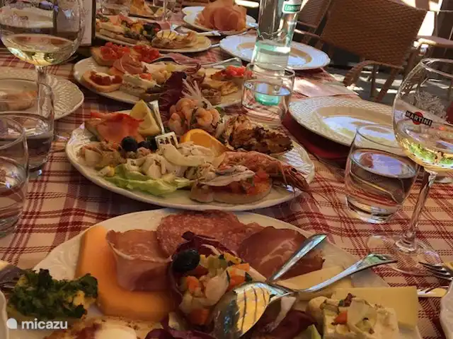 geschakelde woning huren in Italië, Umbrië, Tuoro sul Trasimeno – Casa Trasimeno    Heerlijke antipasti.
