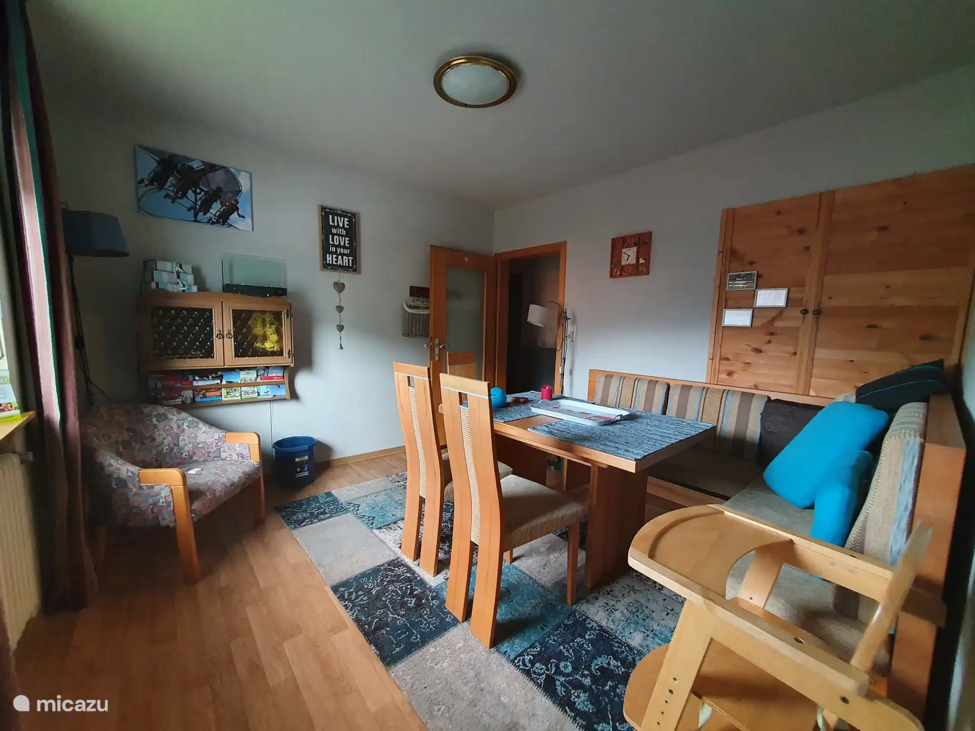 Esszimmer, Tisch ausziehbar für 8p.