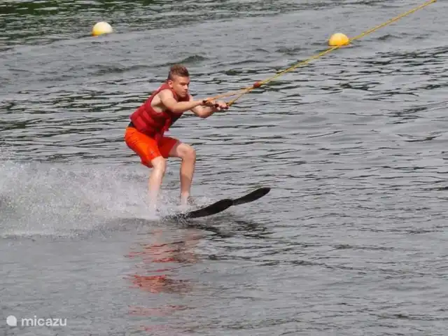 Fun4all-holidayhome, 10-18P. Grupos en Alemania, Sauerland, Medebach - apartamento esquí acuático en muchos lagos!