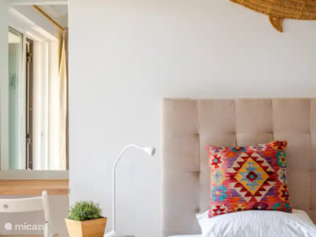 Location de Vacances Portugal, Algarve, Albufeira, appartement - Appartement luxueux sur un complexe de golf Chambre 1 coiffeuse/photo de chevet