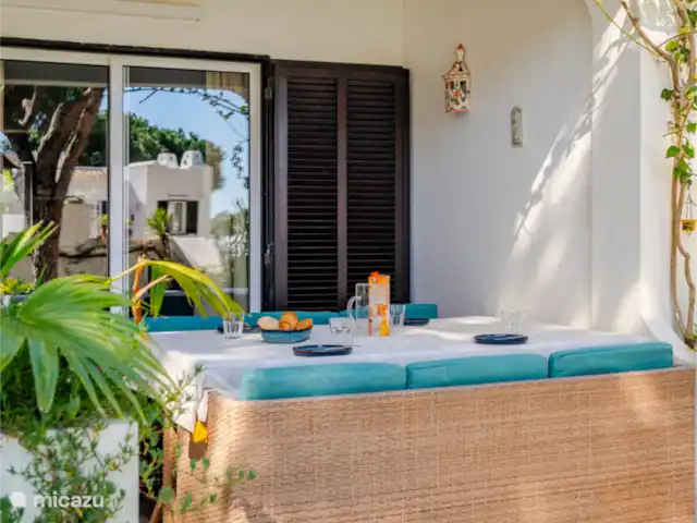 Location de Vacances Portugal, Algarve, Albufeira, appartement - Appartement luxueux sur un complexe de golf Table de jardin/terrasse spacieuse