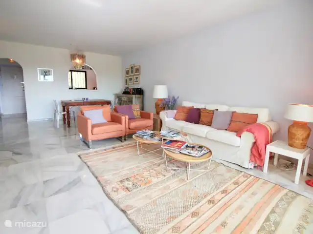 Marbella, San Pedro, El Paraíso en España, Costa del Sol, Marbella - apartamento Salón 55m2