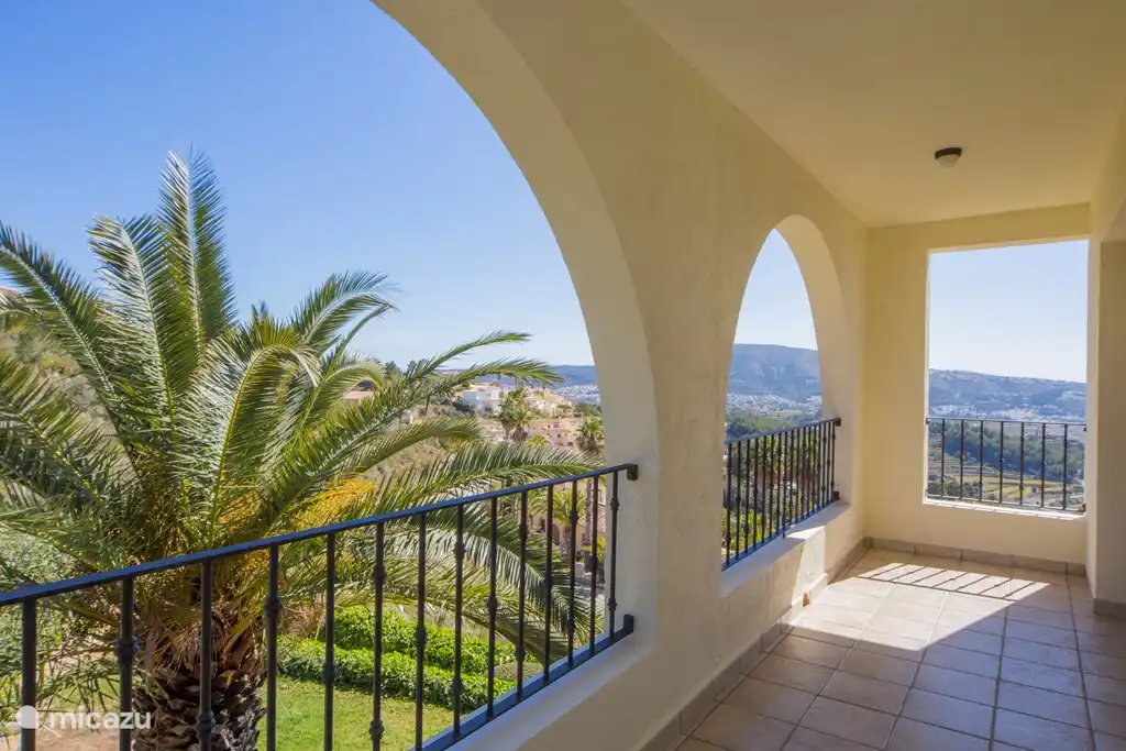 Überblick über die private Terrasse in Suite 1