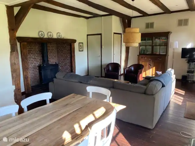 Ferme fantastique Zonneveld, 7p | Pays-Bas, Gueldre, Hengelo - maison de vacances coin salon cosy avec poêle à bois