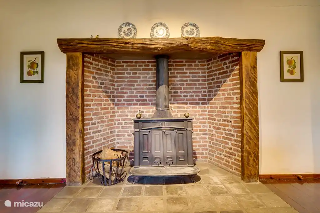 Authentischer Holzofen