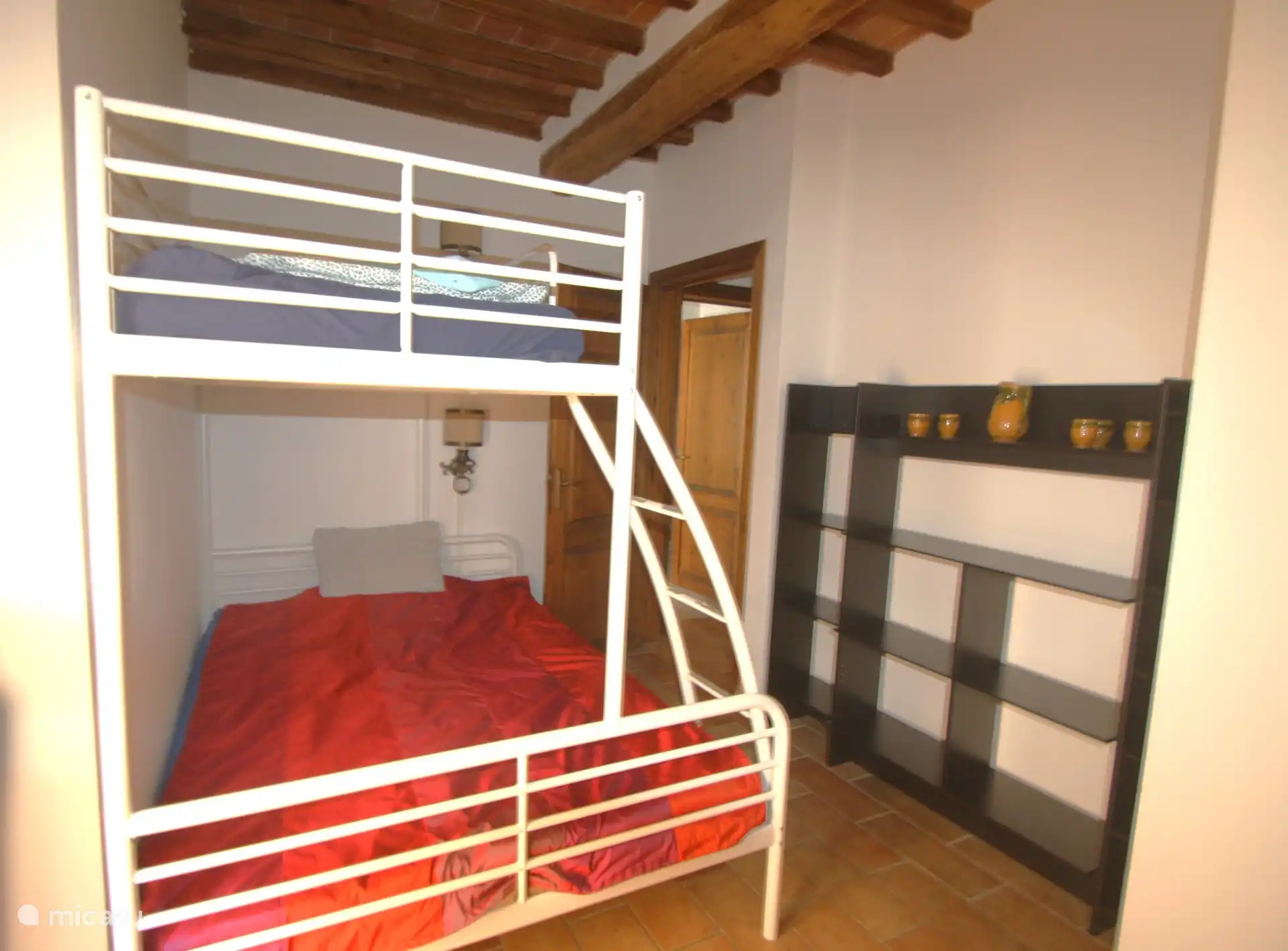 Chambre avec lits superposés pour 3 personnes