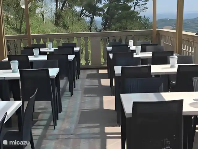 NIEUW - Lo Scricciolo  Appartement C huren in Italië, Toscane, Montecastelli Pisano - appartement Balkon terras