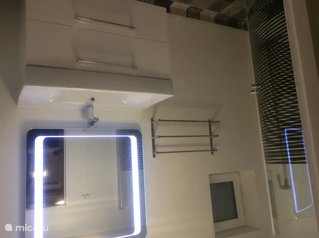 Badezimmer mit Fußbodenheizung, Dusche