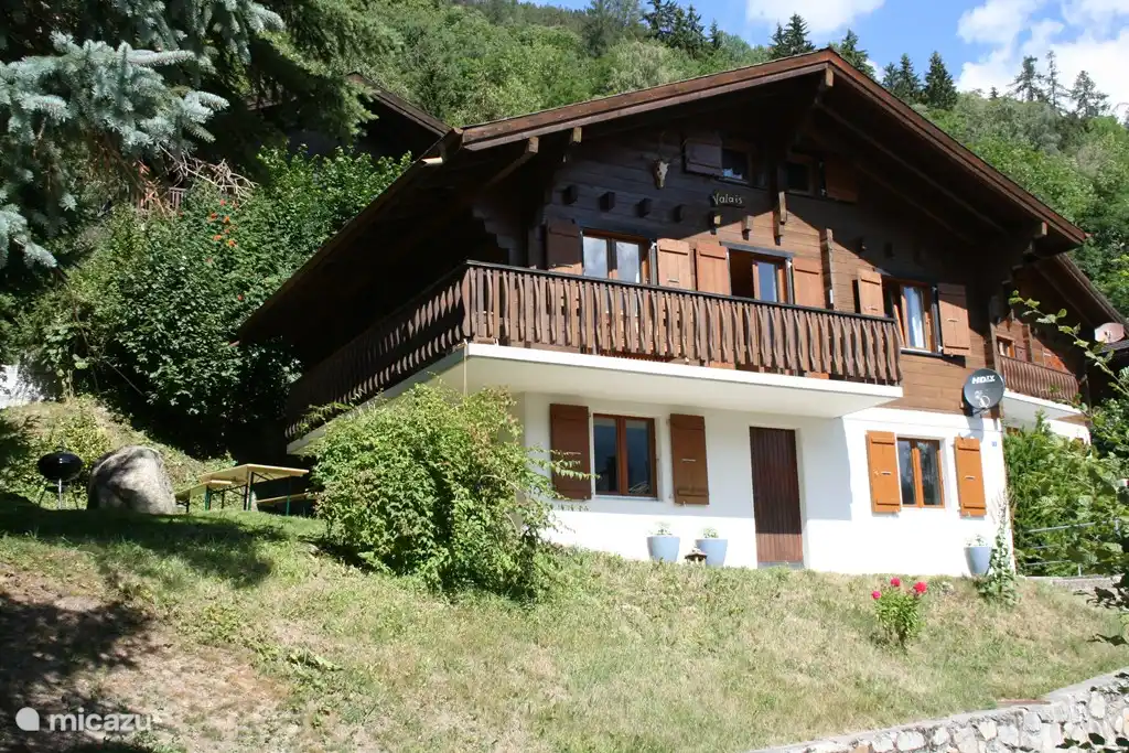 chalet, Ernen, Valais, Suiza - Chalé Valais