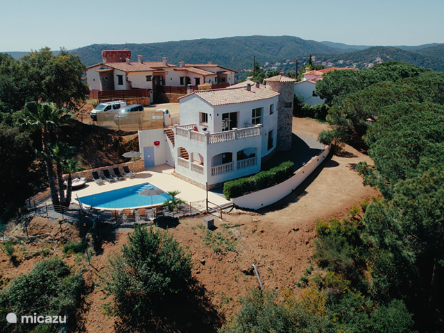 Holiday home in Spain, Catalonia, Calogne - villa TreeHouse Villa