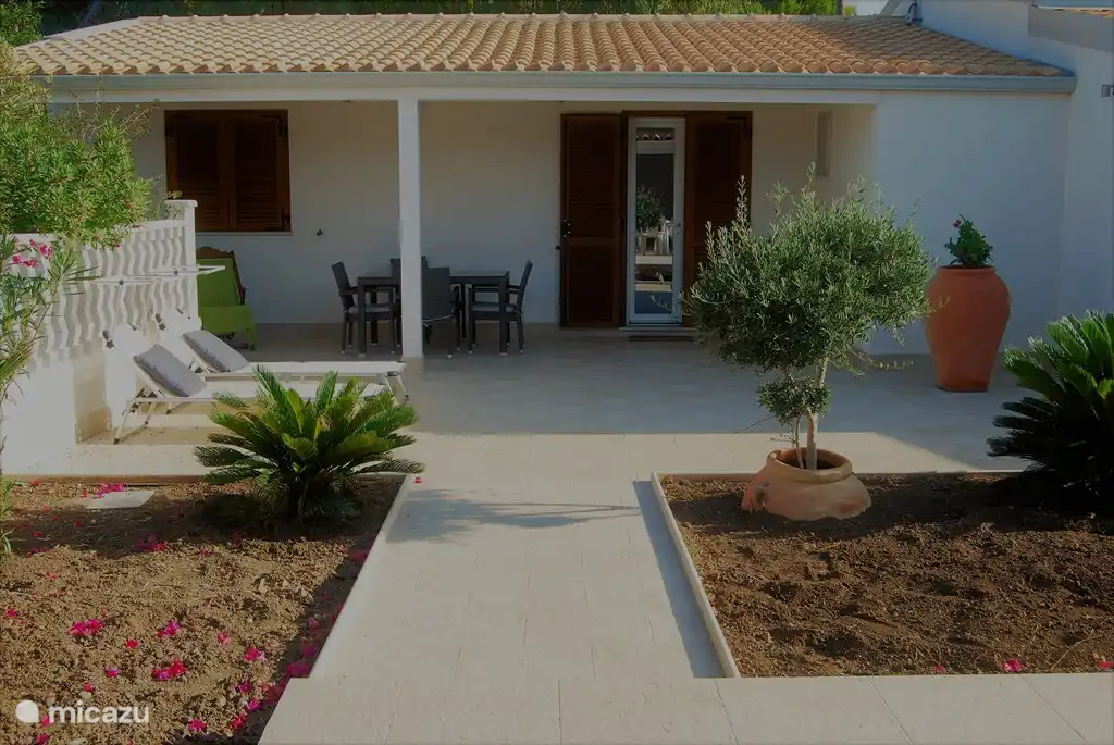 Eine schöne Veranda der Villa