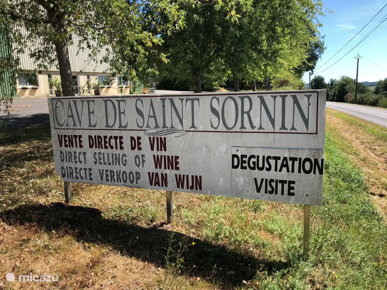 Délicieuse dégustation de vin à 15 minutes de la Villa 'Village'.