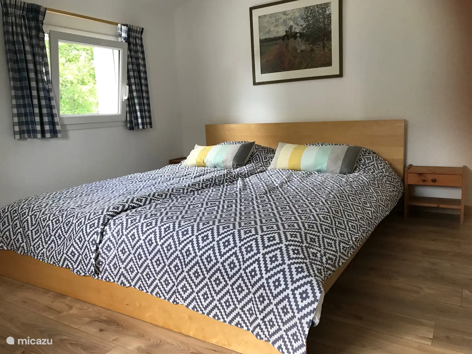 Deuxième chambre des maîtres avec double lavabo au premier étage.