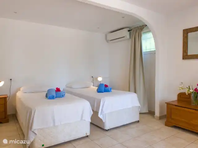 Villa Muntalmar en España, Costa Blanca, Jávea - villa Dormitorio en planta baja con terraza