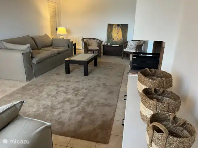 Villa Muntalmar en España, Costa Blanca, Jávea - villa Salón con cómodos sofás, chimenea y TV de pantalla plana.