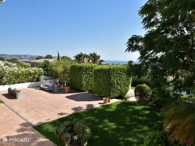 Villa Muntalmar en España, Costa Blanca, Jávea - villa Terraza muy grande con zona de estar soleada y opciones de juego como tenis de mesa.