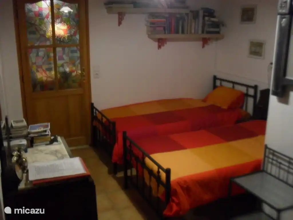 Cette chambre dispose de deux lits simples 80cm x 200cm