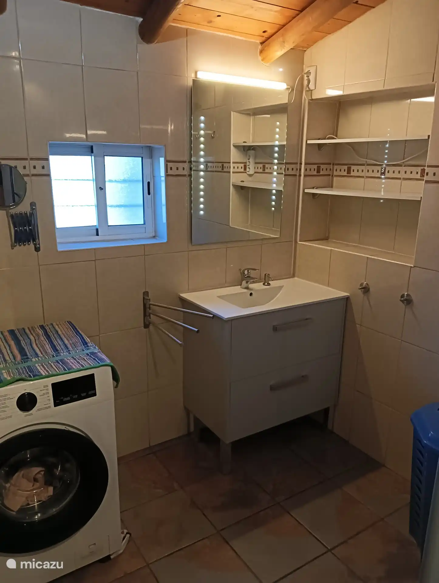 Avec machine à laver 