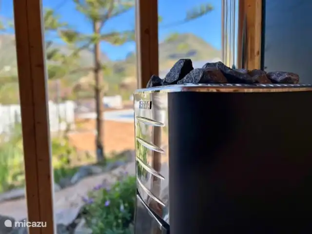 Casa La Roca - Retraites à Buena Vista | Espagne, Andalousie, Alcaucin - villa Vue sur la piscine depuis le sauna panoramique au feu de bois.