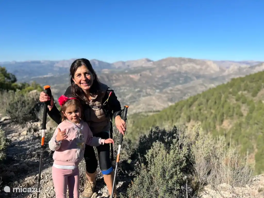 Wandern im Nationalpark Sierra Tejada. 
