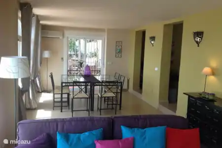 Vakantiehuis Spanje, Andalusië, Cómpeta vakantiehuis Casa buena vista leefruimte