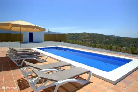 Vakantiehuis Spanje, Andalusië, Canillas De Albaida villa Casa del mar heel rustig gelegen