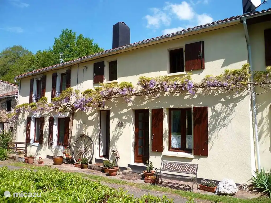 gîte / hütte, Vernoux-en-Gâtine, Deux-Sèvres, Frankreich - Les Glycines Ferienhäuser