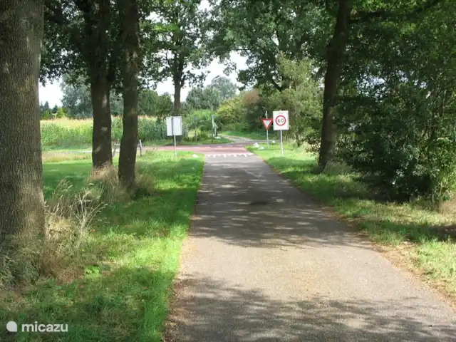 't Juttendel | Pays-Bas, Drenthe, Ruinen - maison de vacances 't Juttendel borde l'Armstraat. C'est beaucoup de marche. Le 'Round Ruinen' est un favori de beaucoup de gens.