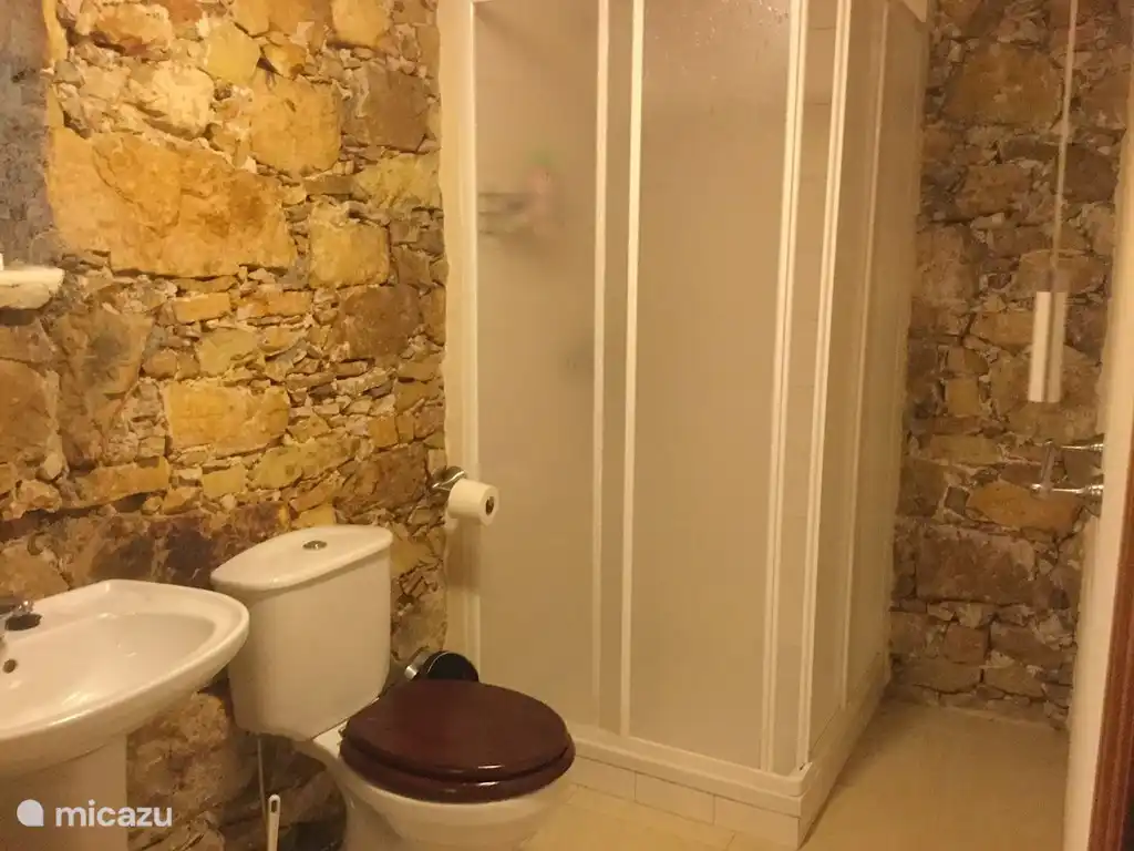 Unsere Quinta verfügt über 5 individuelle Zwei-Personen-ensuites Zimmer, die alle mit einem Bad ausgestattet sind.