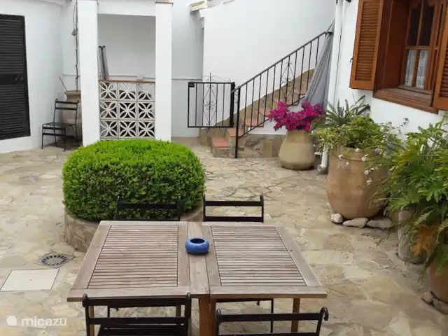 Chambre familiale 4 pers Casa Roble B&B | Espagne, Andalousie, Cómpeta - chambres d'hôtes patio