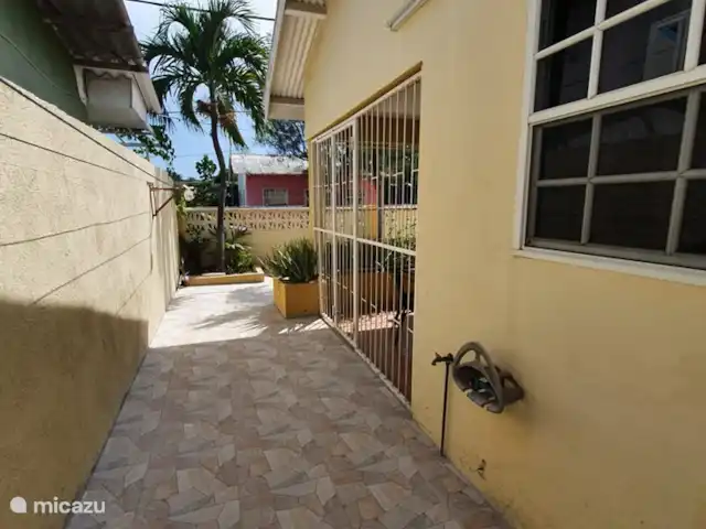 Appartement Felicidad y Amor 5A St R | Curaçao, Curaçao-Centre, Steenrijk - appartement Bungalow Latéral