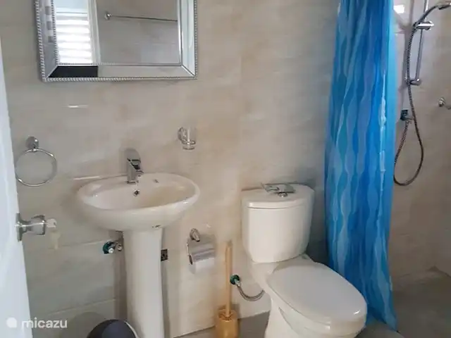 Appartement Felicidad y Amor 5A St R | Curaçao, Curaçao-Centre, Steenrijk - appartement Salle de bains