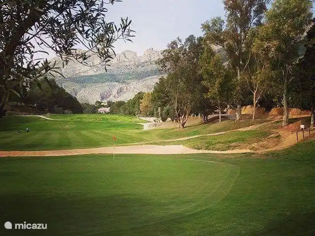 appartement huren in Spanje, Costa Blanca, Altea la Vieja – Prachtig app. nabij zee en Golf Golf Don Cayo op een paar honderd meter van het appartement