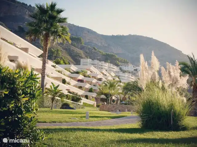appartement huren in Spanje, Costa Blanca, Altea la Vieja – Prachtig app. nabij zee en Golf De gemeenschappelijke tuin