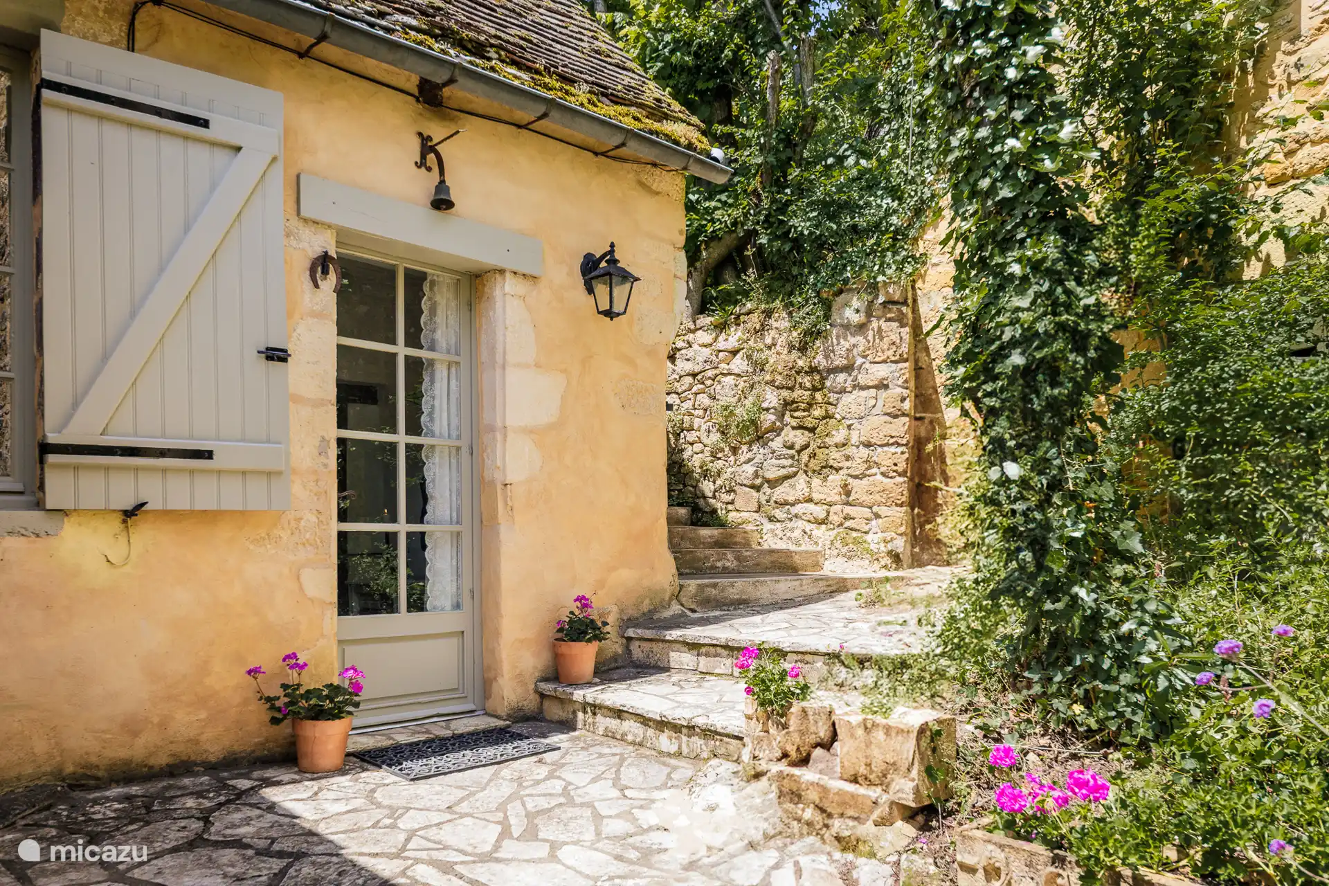 Entrée de la Pie au Nid