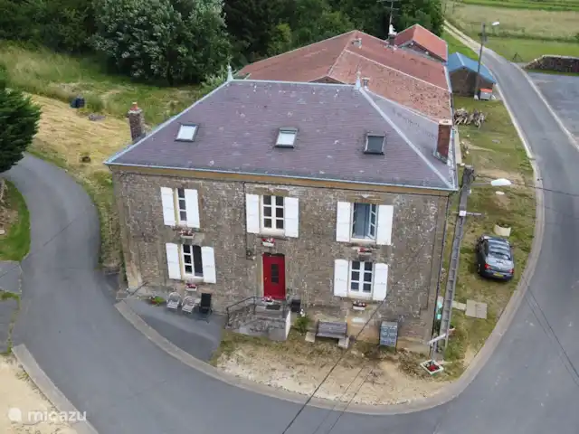 Villa Bièvres en Francia, Árdenas francesas, Bièvres  - casa vacacional Villa Bièvres desde el aire.