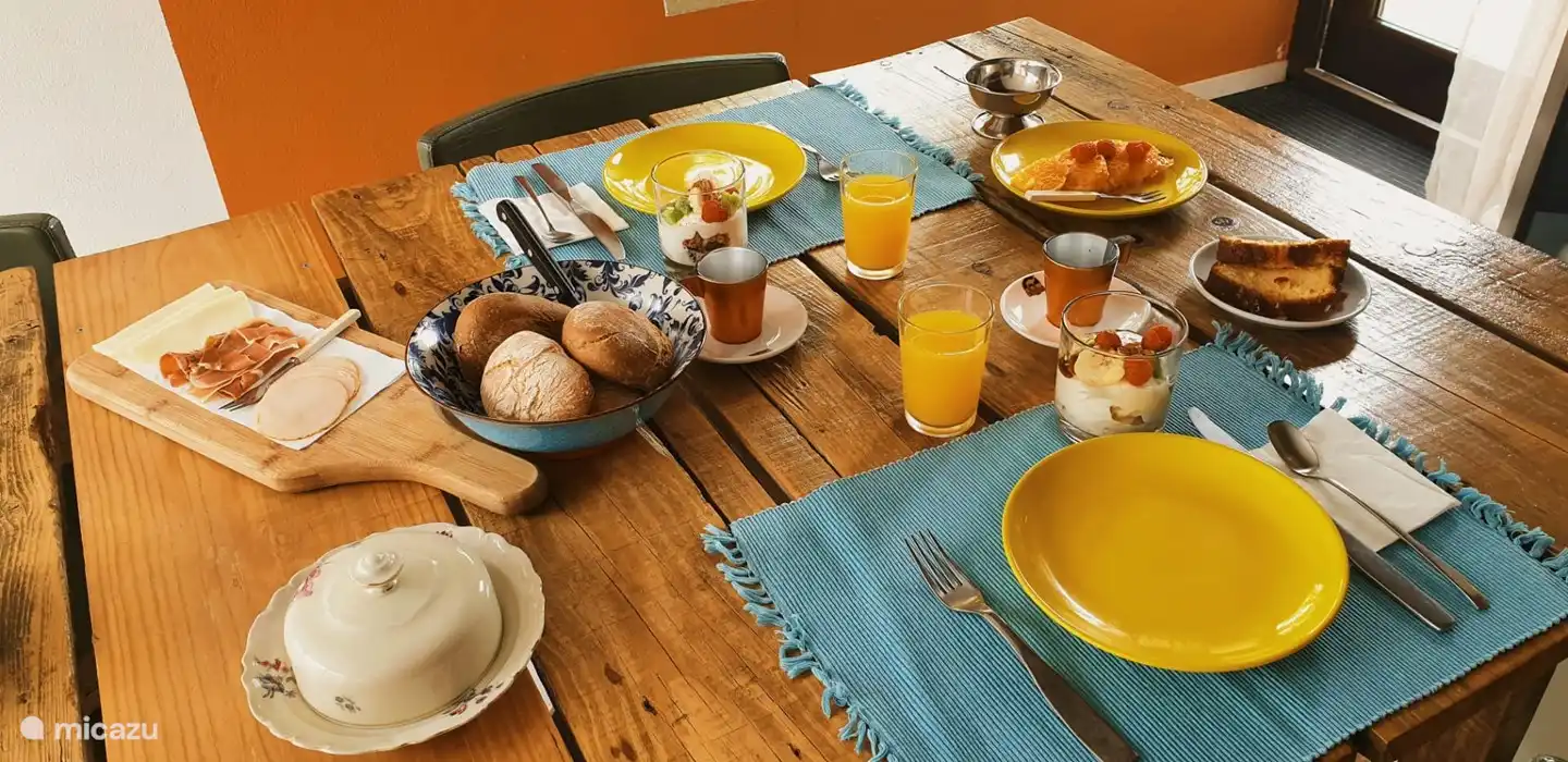 Breakfast in the sunny kitchen