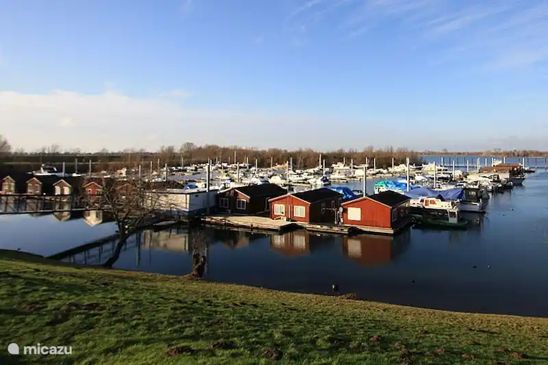 woonboot curacao woonark de bijland in tolkamer gelderland huren micazu woonboot curacao woonark de bijland in tolkamer gelderland huren micazu