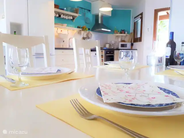 Casa León en Moraira con vistas al mar en España, Costa Blanca, Moraira - casa vacacional comedor agradable