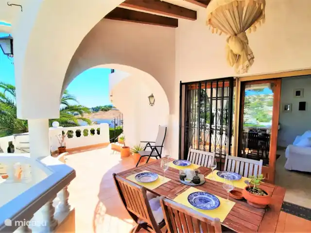 Casa León en Moraira con vistas al mar en España, Costa Blanca, Moraira - casa vacacional La terraza del salón