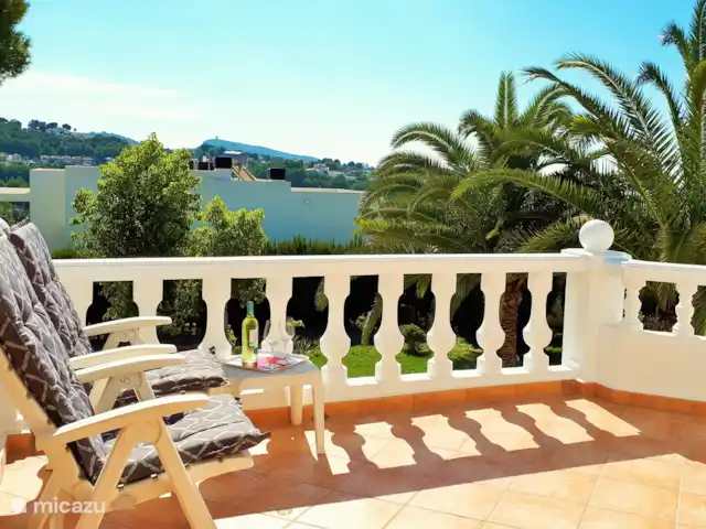 Casa León en Moraira con vistas al mar en España, Costa Blanca, Moraira - casa vacacional La terraza cerca de la sala de estar (parte descubierta)
