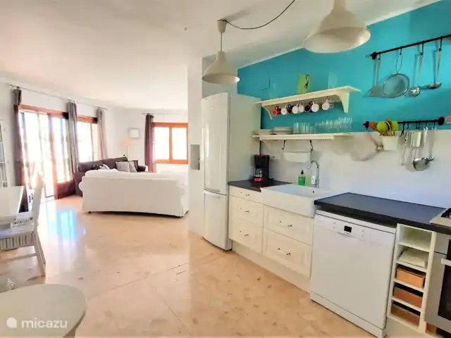 Casa León en Moraira con vistas al mar en España, Costa Blanca, Moraira - casa vacacional Gran espacio abierto acogedor