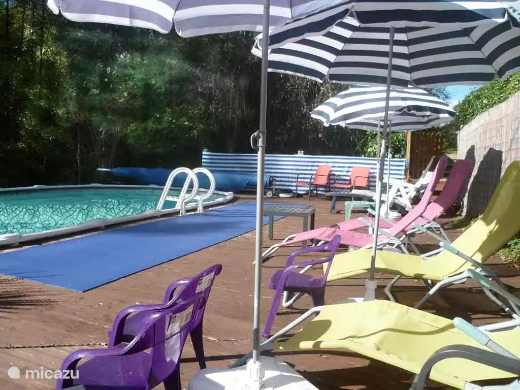 Große Terrassenfläche