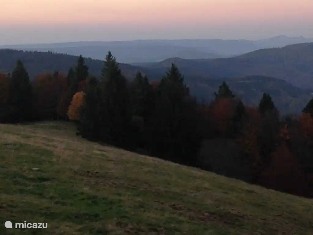 Sonnenuntergang von dem Berg